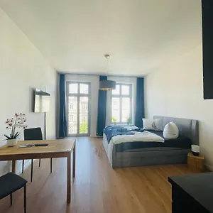 Apartment Innenstadt Refugium In Ruhiger Wasserlage+balkon, Leipzig